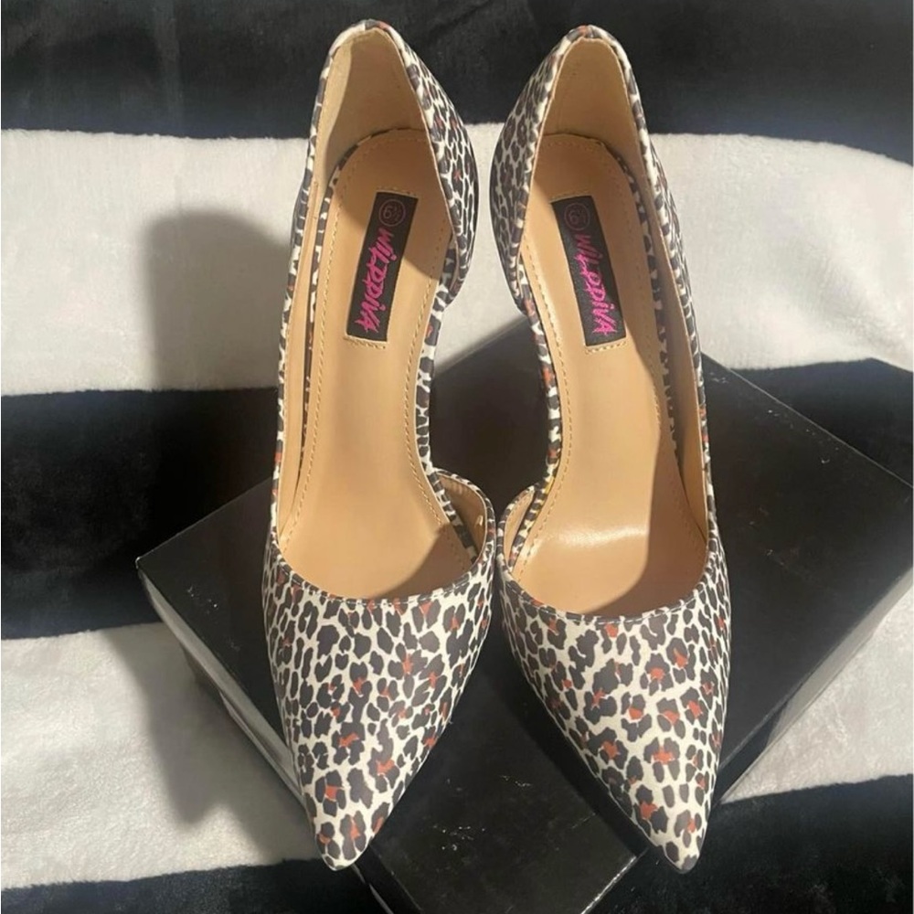 Leopard Stilettos ~Size 6/12 - Picture 2 of 6